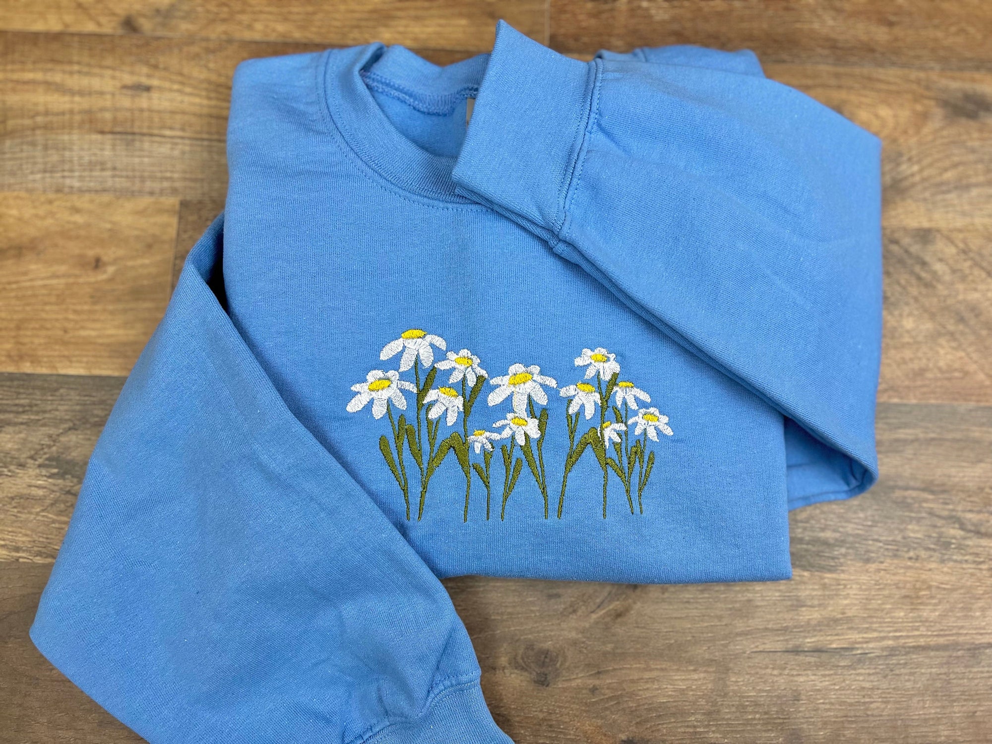 Daisies Crewneck Sweatshirt | Carolina Blue