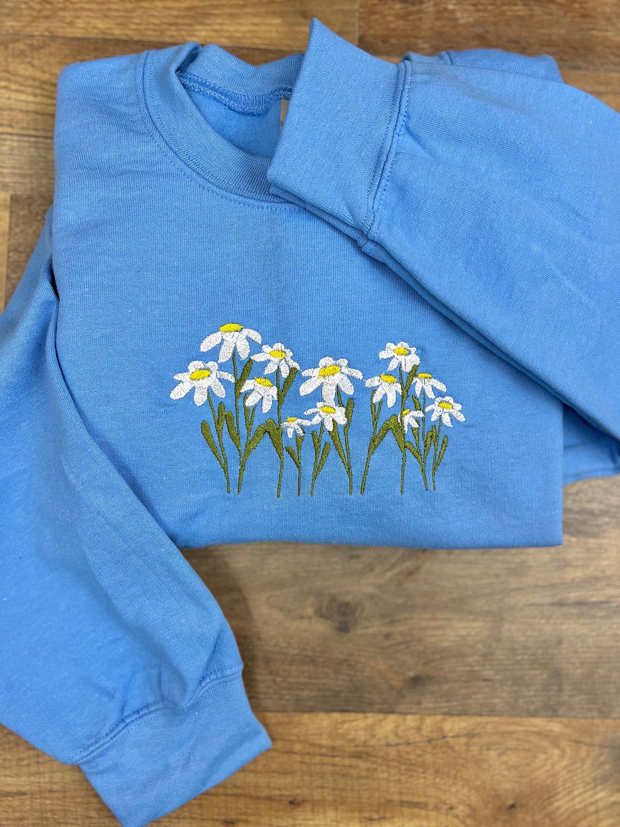 Daisies Crewneck Sweatshirt | Carolina Blue