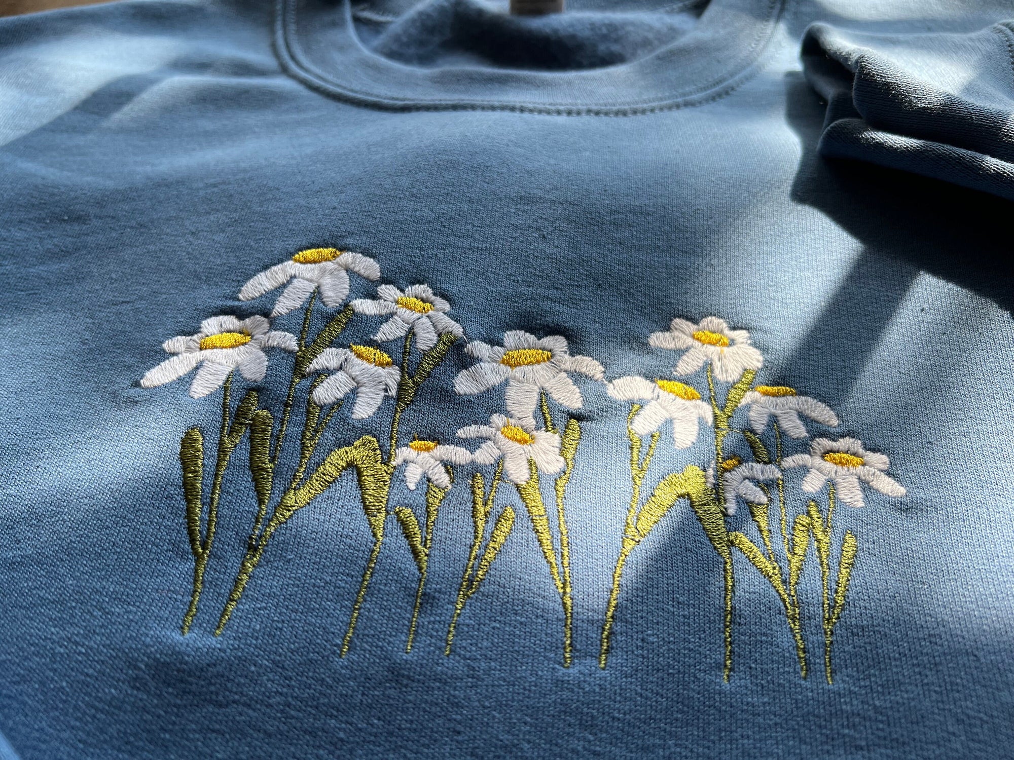 Daisies Crewneck Sweatshirt - Indigo Blue