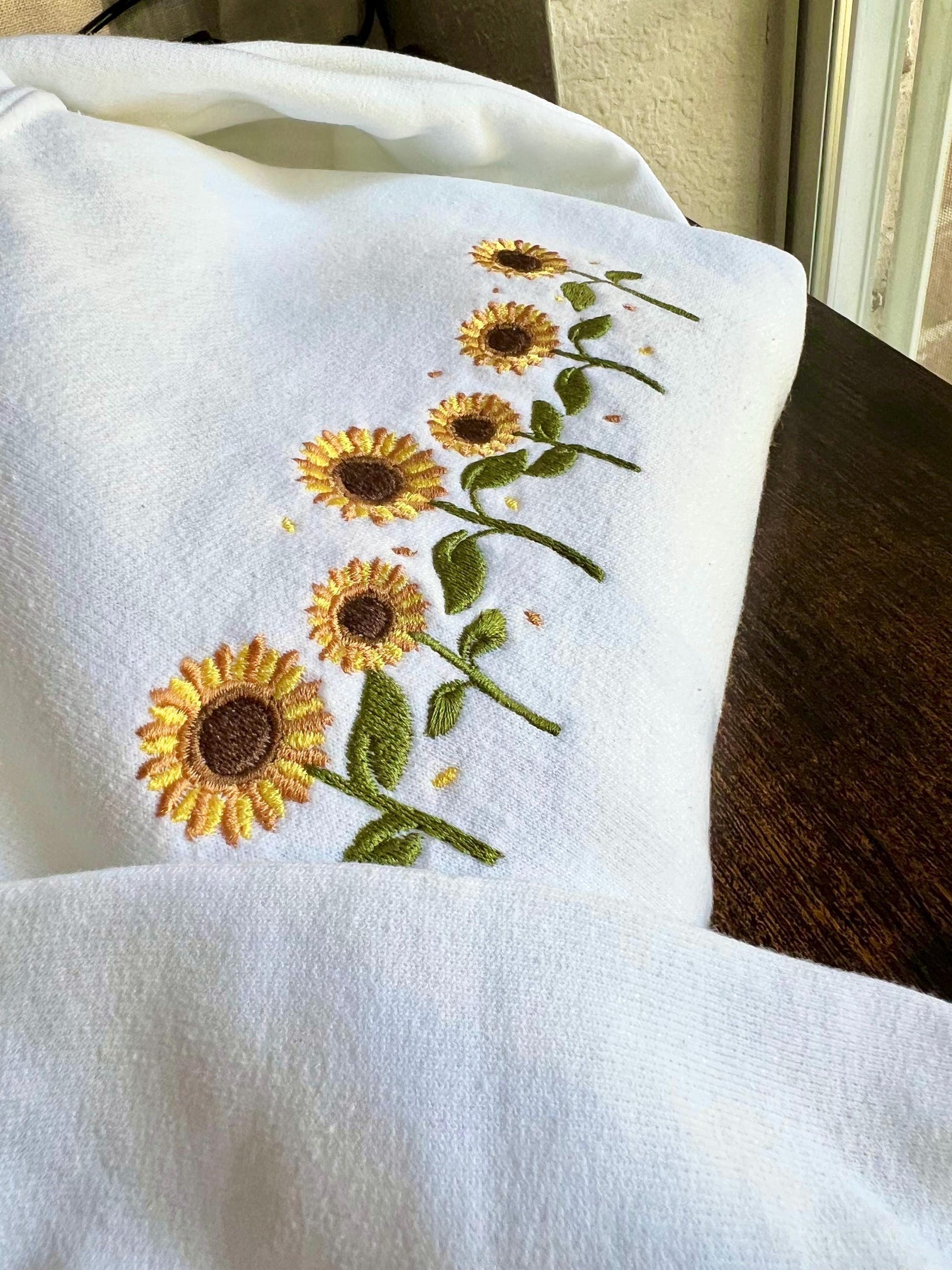 Sunflower Crewneck Sweatshirt | White