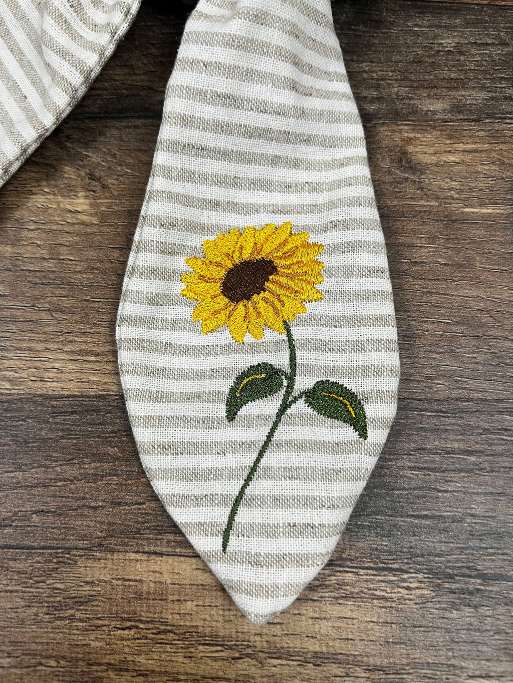 Embroidered Sunflower Hair Bow | Linen Scrunchie