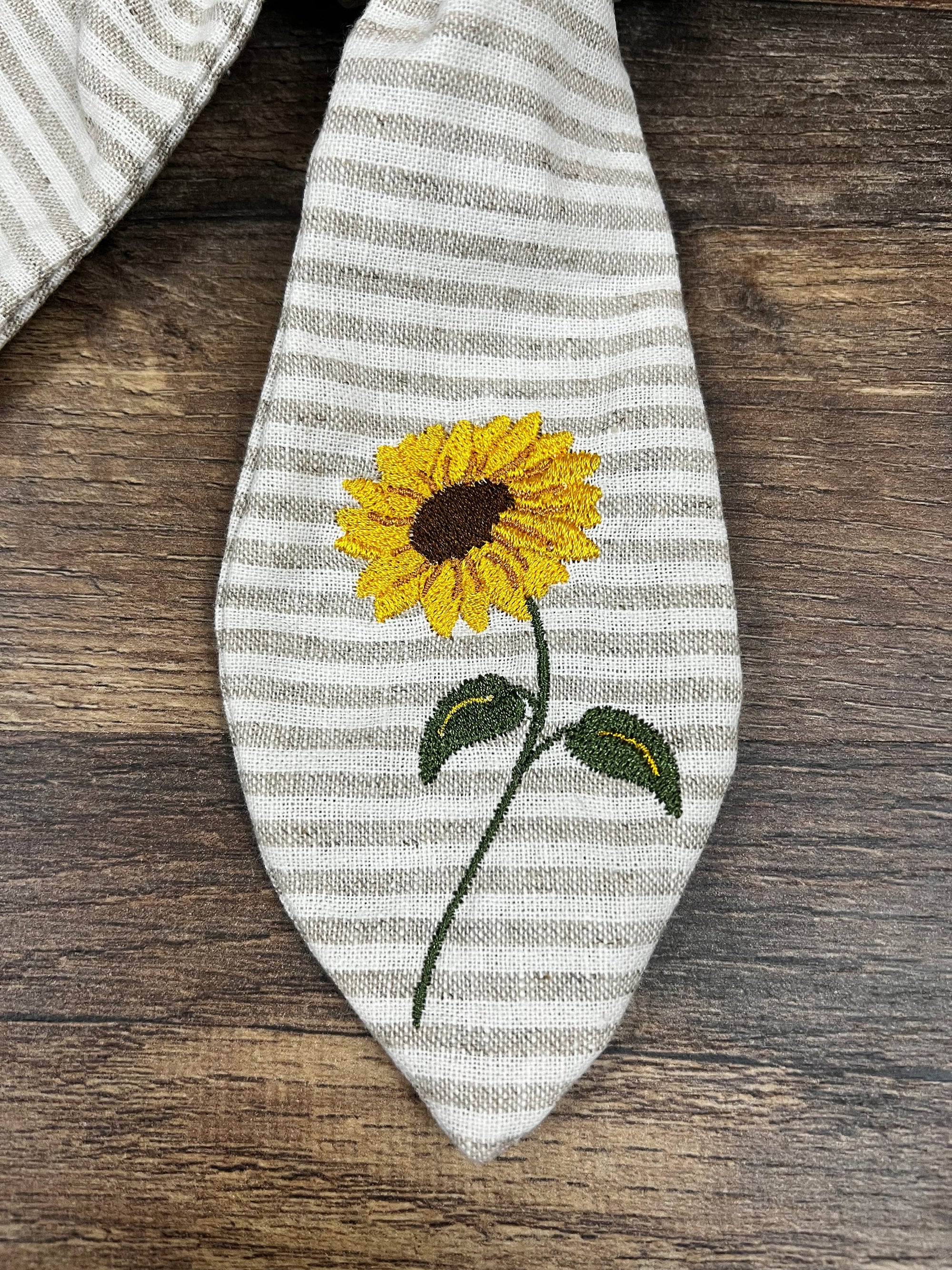 Embroidered Sunflower Hair Bow | Linen Scrunchie