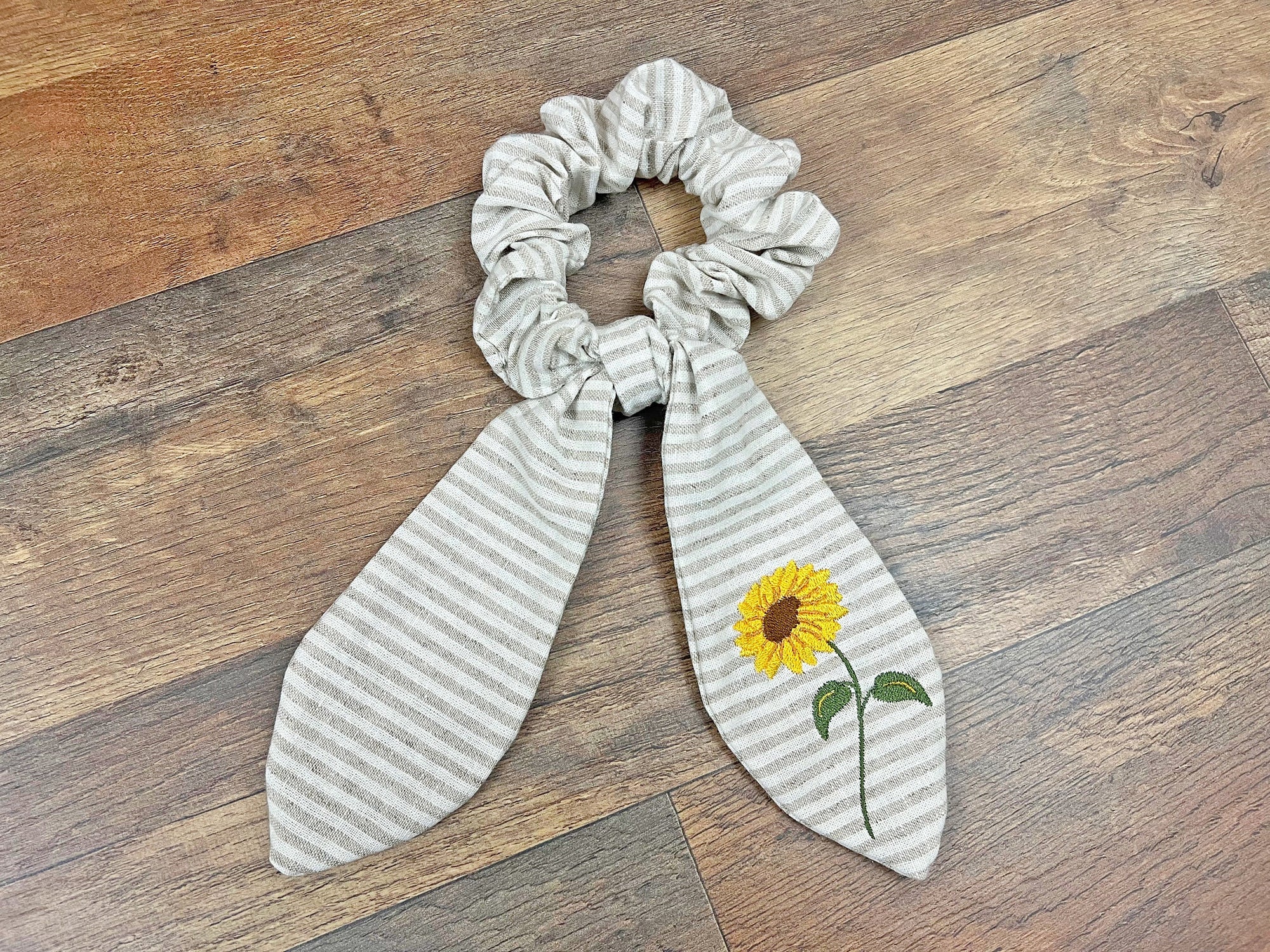 Embroidered Sunflower Hair Bow | Linen Scrunchie