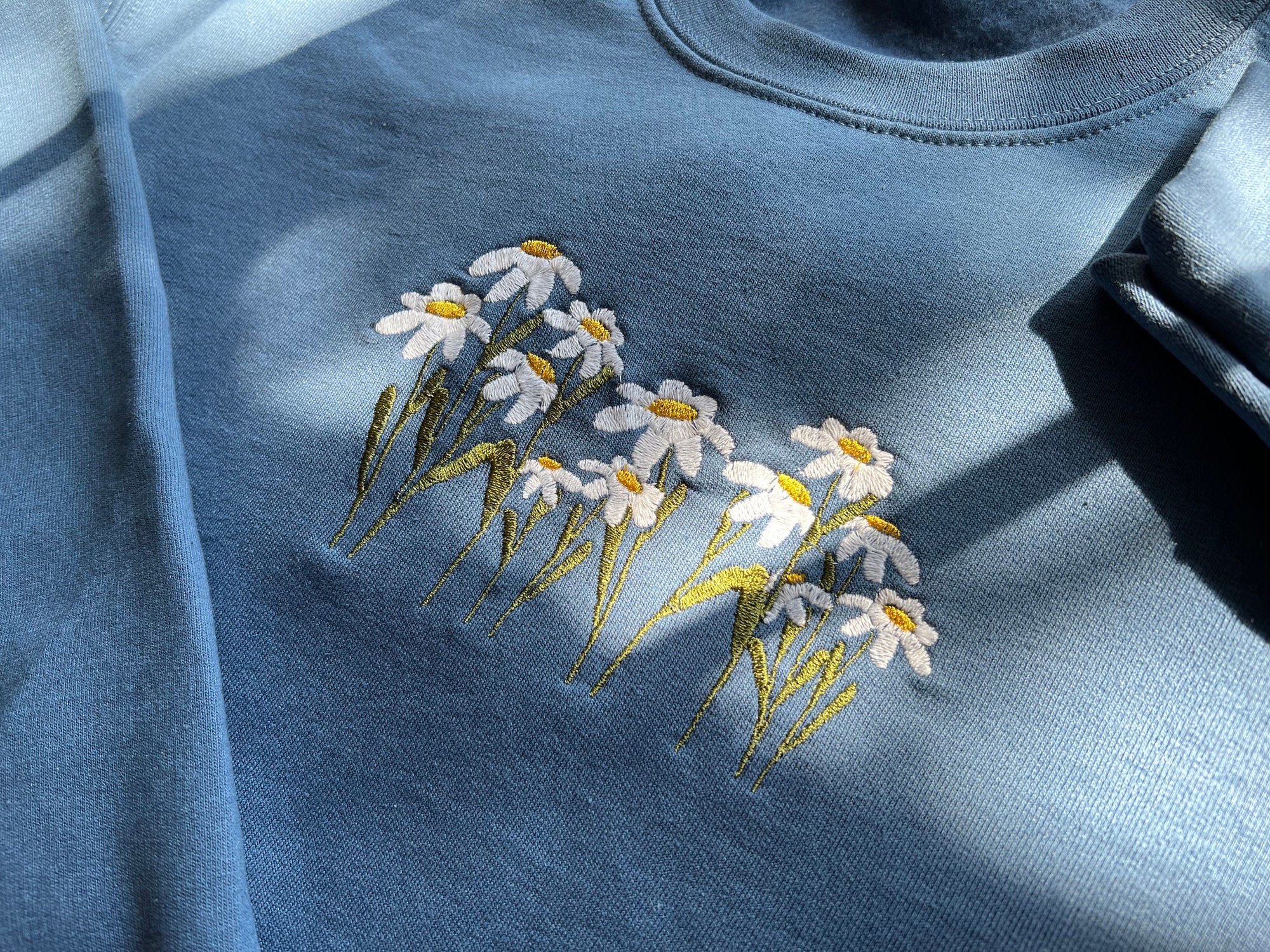 Daisies Crewneck Sweatshirt - Indigo Blue