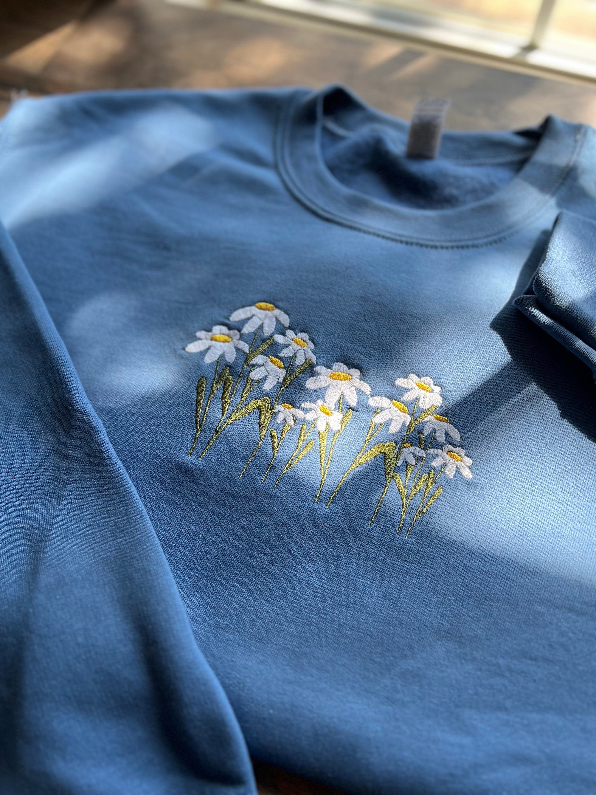 Daisies Crewneck Sweatshirt - Indigo Blue
