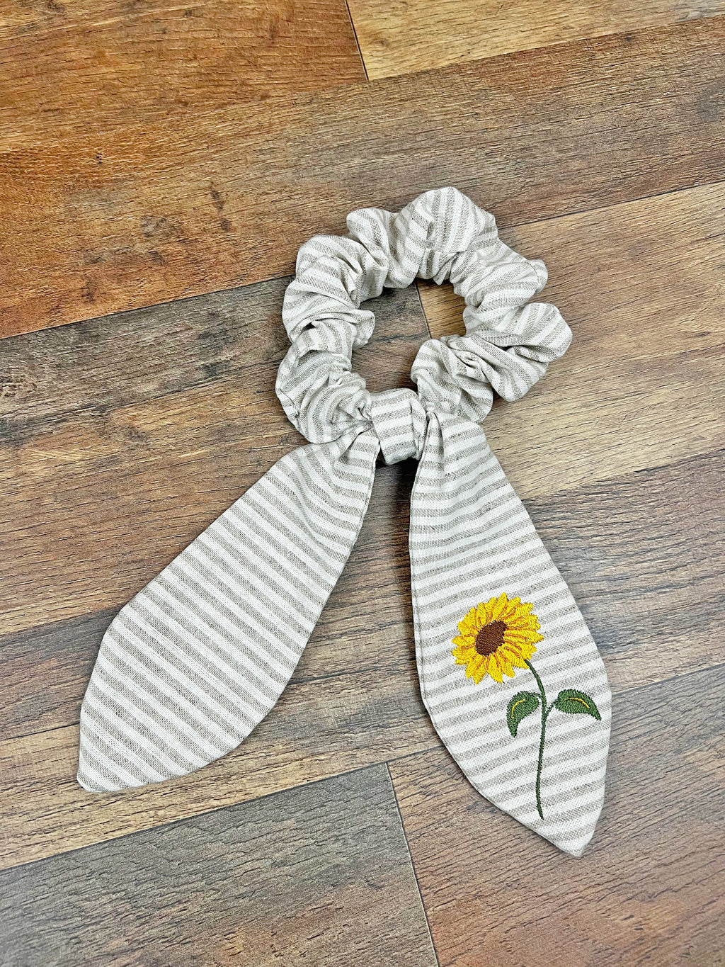 Embroidered Sunflower Hair Bow | Linen Scrunchie