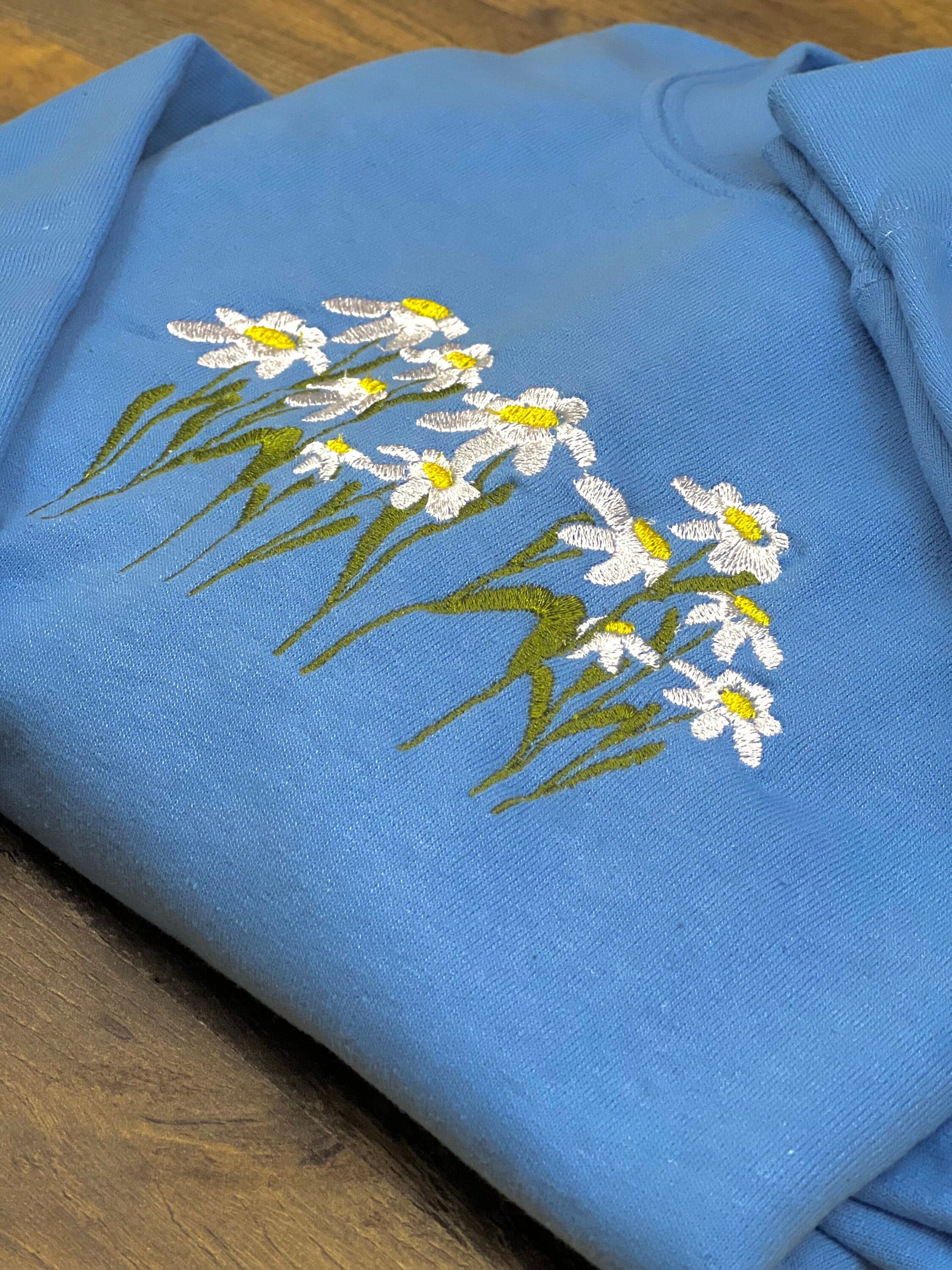 Daisies Crewneck Sweatshirt | Carolina Blue