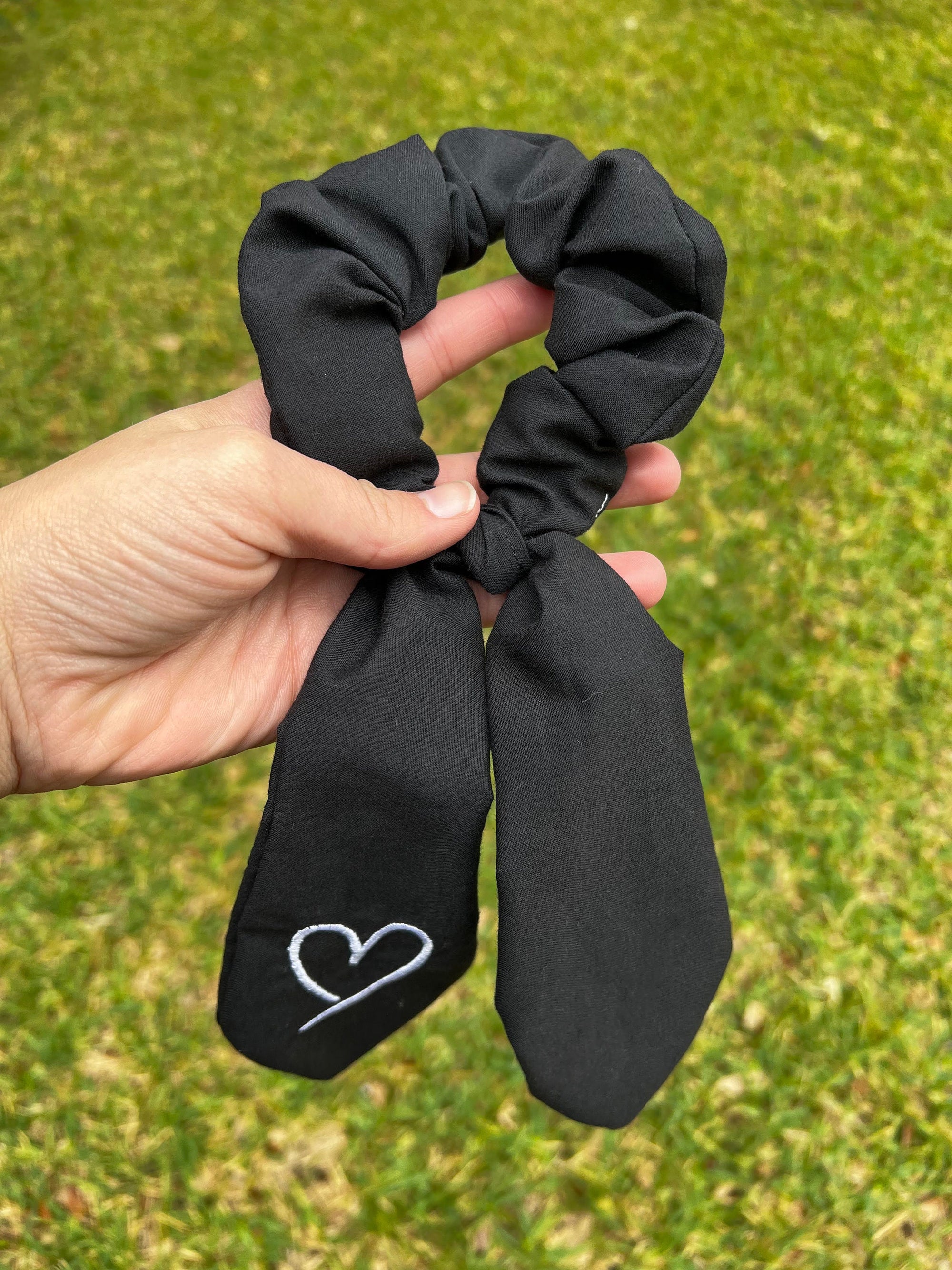 Embroidered Heart Bow Scrunchie
